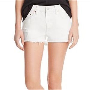 White Levi 501 Denim Shorts Size 28